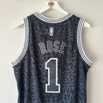 Load image into Gallery viewer, Chicago Bulls Derrick Rose Adidas jersey - Medium (Fits Large)
