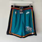 Load image into Gallery viewer, Detroit Pistons Nike shorts - Medium
