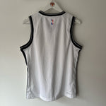 Load image into Gallery viewer, Brooklyn Nets Nike Youth jersey - Youth Large
