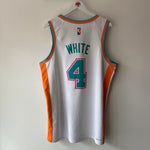 Afbeelding in Gallery-weergave laden, San Antonio Spurs Derrick White Nike jersey - XL
