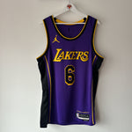 Görseli Galeri görüntüleyiciye yükleyin, Los Angeles Lakers Lebron James Jordan jersey - Large
