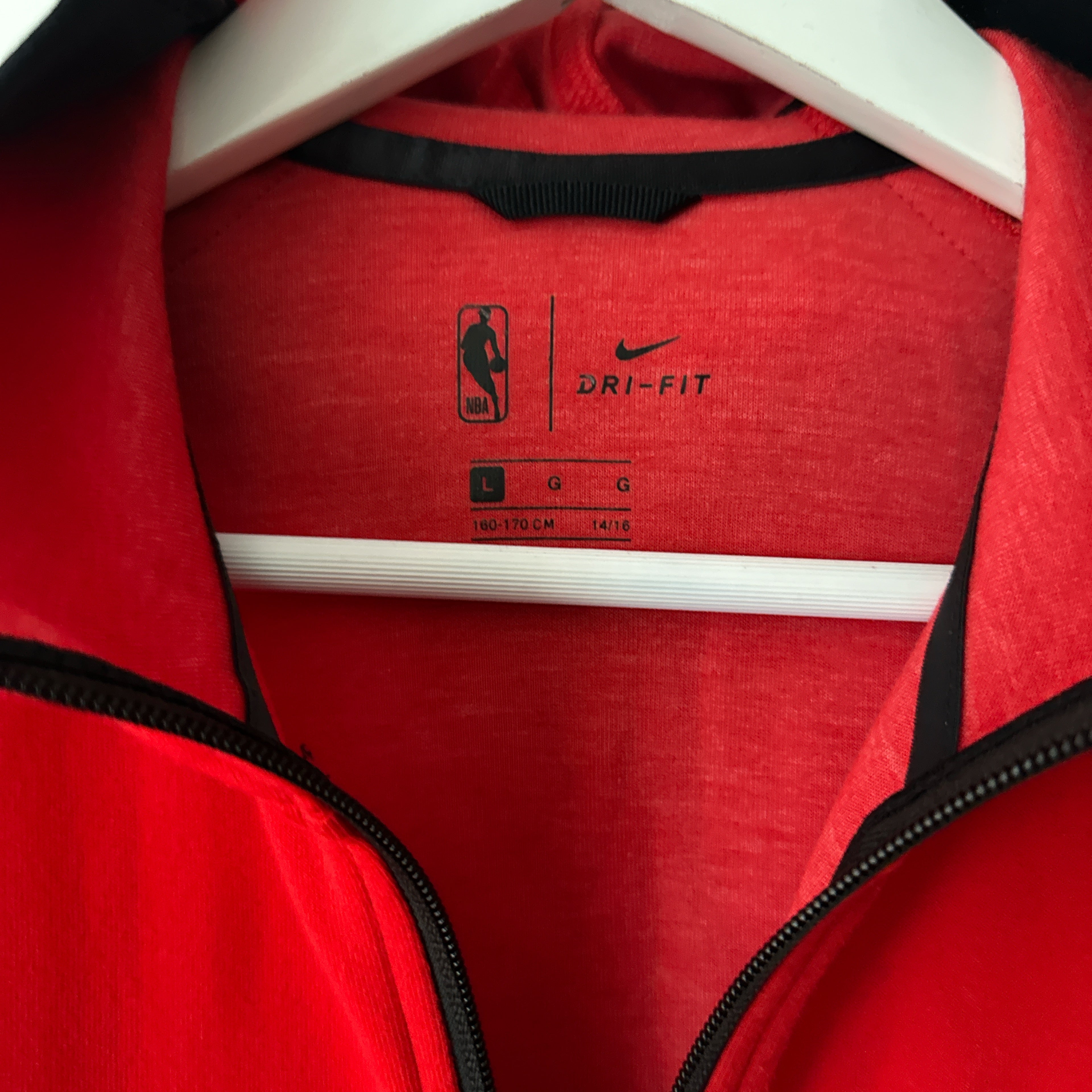 Atlanta Hawks Nike Bench jacket- Youth Large