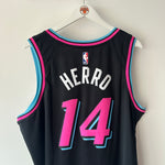 Görseli Galeri görüntüleyiciye yükleyin, Miami Heat Tyler Herro Nike jersey - XL
