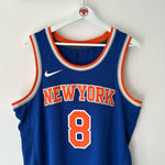 Lade das Bild in den Galerie-Viewer, New York Knicks Kemba Walker Nike jersey - Large
