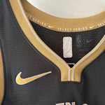 Cargar imagen en el visor de la galería, Golden State Warriors Steph Curry Nike jersey - Large
