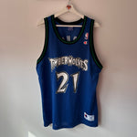 Lade das Bild in den Galerie-Viewer, Minnesota Timberwolves Kevin Garnett Champion jersey - Large
