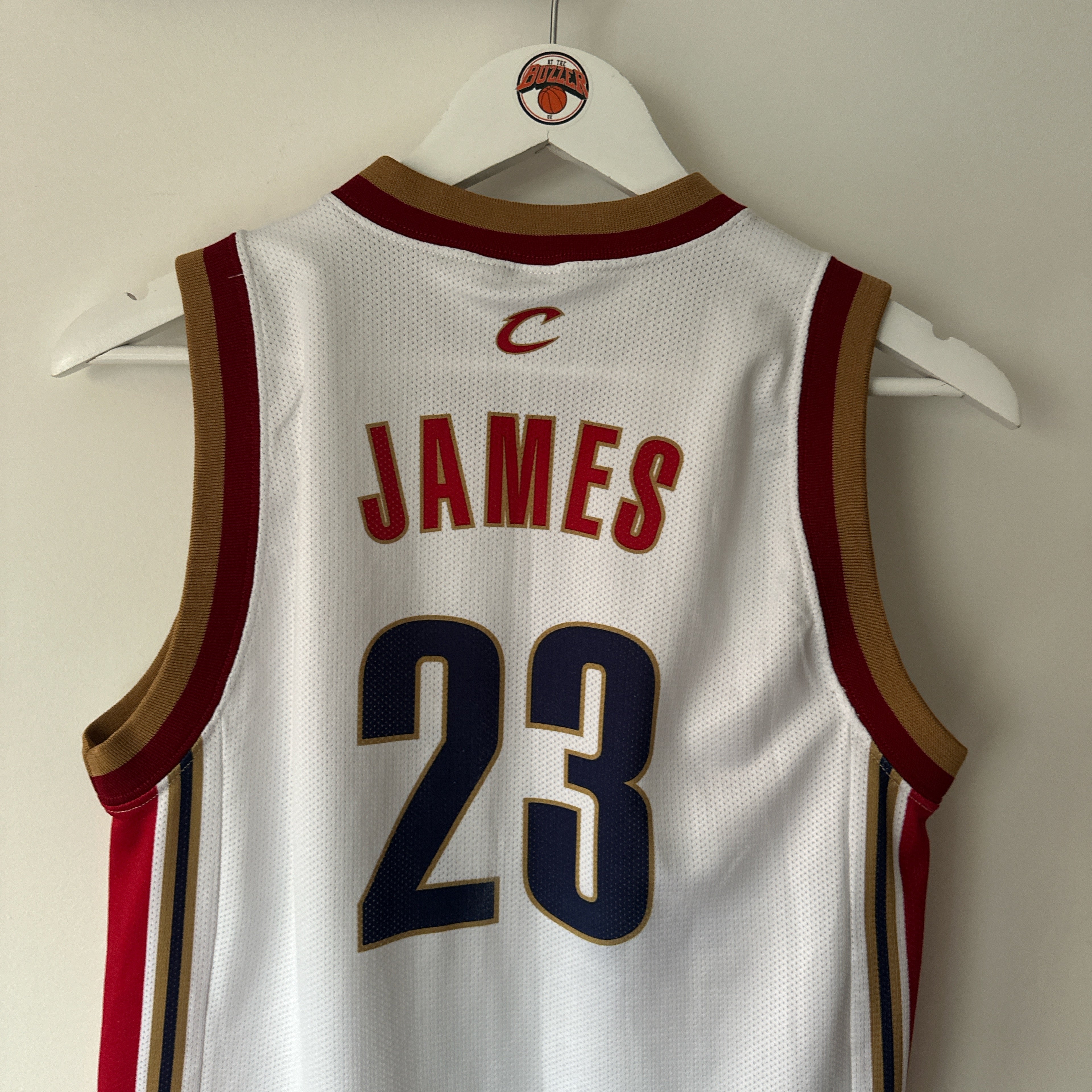 Cleveland Cavaliers LeBron James Champion jersey - Youth large