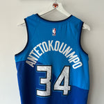 Load image into Gallery viewer, Milwaukee Bucks Giannis Antetokounmpo Nike jersey - Medium
