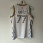 Ladda upp bild till gallerivisning, Dallas Mavericks Luka Doncic Nike jersey - Youth Medium
