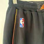 Lade das Bild in den Galerie-Viewer, Phoenix Suns Jordan shorts - Youth Small
