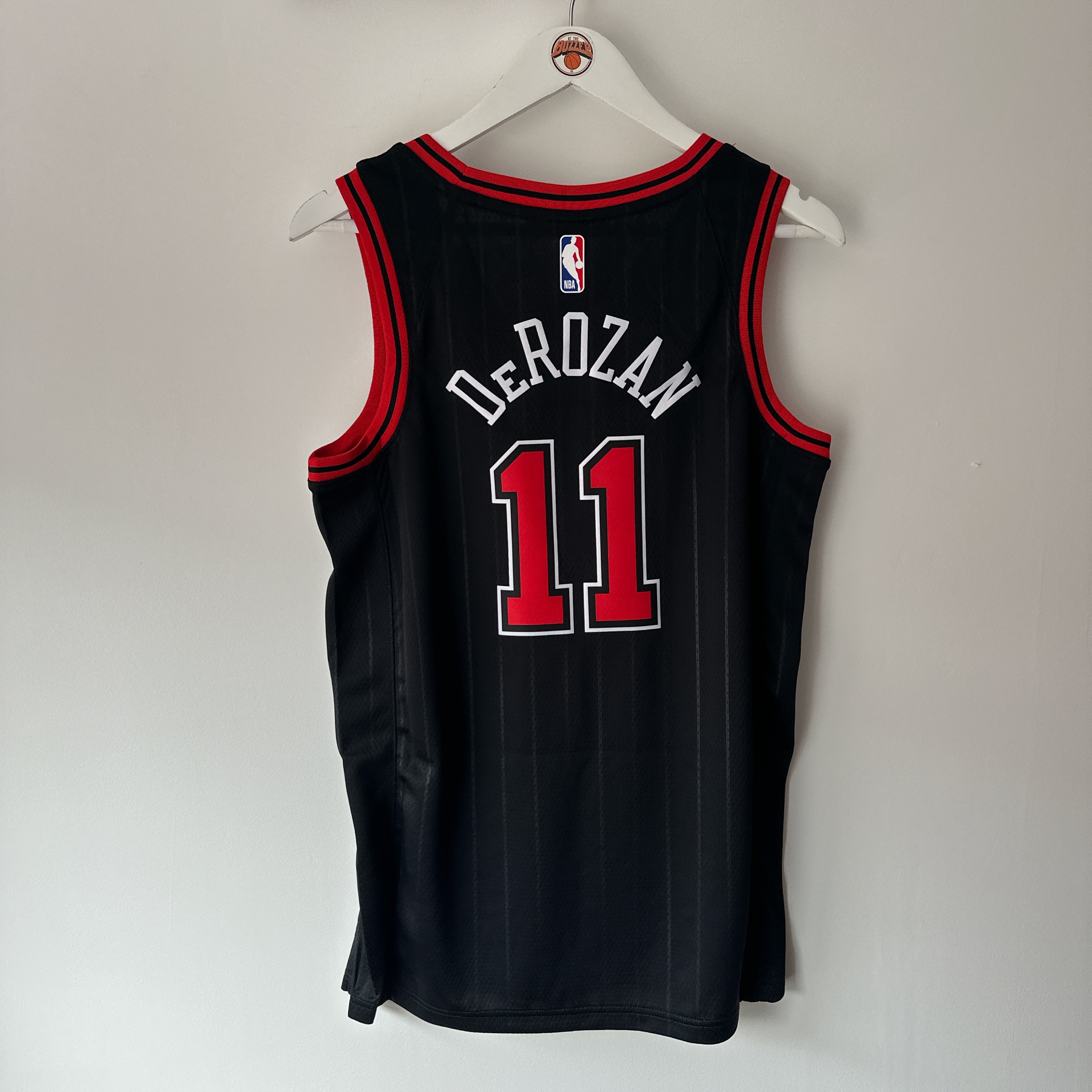 Chicago Bulls Demar Derozan Jordan jersey - Small