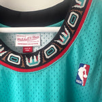Afbeelding in Gallery-weergave laden, Vancouver Grizzlies Mike Bibby Mitchell &amp; Ness jersey - XXL
