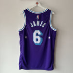 Load image into Gallery viewer, Los Angeles Lakers Lebron James Nike jersey - Large
