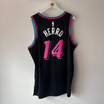 Görseli Galeri görüntüleyiciye yükleyin, Miami Heat Tyler Herro Nike jersey - XL
