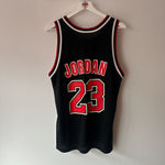 Görseli Galeri görüntüleyiciye yükleyin, Chicago Bulls Michael Jordan Champion jersey - Medium
