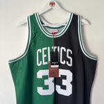 Carregar imagem no visualizador da galeria, Boston Celtics Larry Bird Mitchell &amp; Ness jersey - Large
