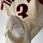 Load image into Gallery viewer, Philadelphia 76ers Allen Iverson Mitchell &amp; Ness jersey - XXL
