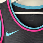 Görseli Galeri görüntüleyiciye yükleyin, Miami Heat Dwayne Wade Nike jersey - Medium

