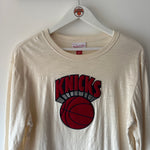 Load image into Gallery viewer, New York Knicks Mitchell &amp; Ness long sleeve T shirt  - Medium
