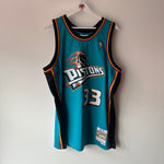 Load image into Gallery viewer, Detroit Pistons Grant Hill Mitchell &amp; Ness jersey - XL
