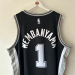 Afbeelding in Gallery-weergave laden, San Antonio Spurs Victor Wembanyama Nike jersey - XL
