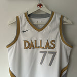 Ladda upp bild till gallerivisning, Dallas Mavericks Luka Doncic Nike jersey - Youth Medium
