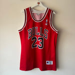 Cargar imagen en el visor de la galería, Chicago Bulls Michael Jordan Champion jersey - XL

