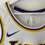 Lade das Bild in den Galerie-Viewer, Los Angeles Lakers Lebron James Nike jersey - Medium
