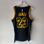 Load image into Gallery viewer, Los Angeles Lakers Lebron James Nike jersey - Medium
