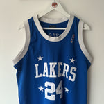 Load image into Gallery viewer, Los Angeles Lakers Kobe Bryant Champion jersey - Medium
