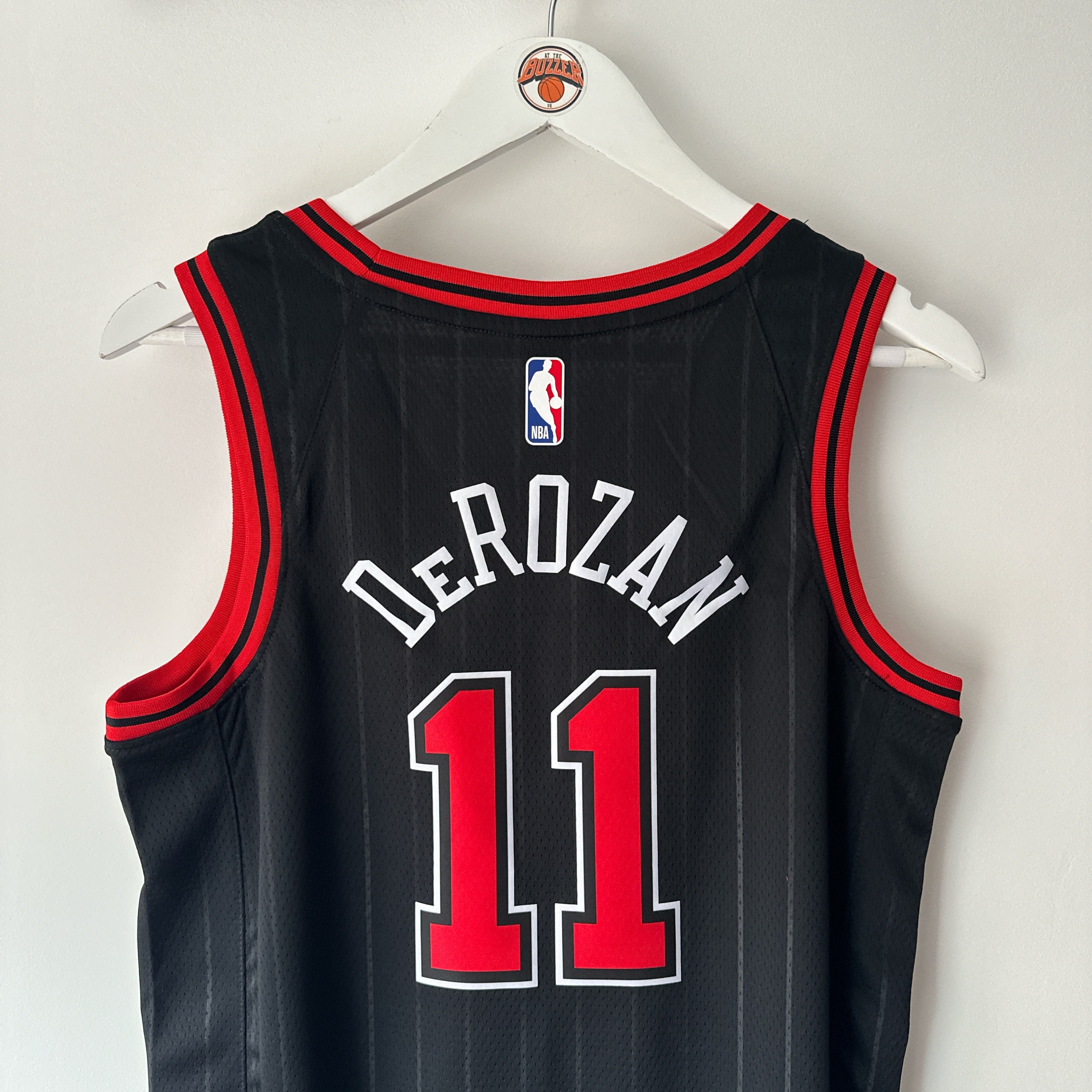 Chicago Bulls Demar Derozan Jordan jersey - Small