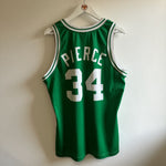 Lade das Bild in den Galerie-Viewer, Boston Celtics Paul Pierce Champion jersey - Medium
