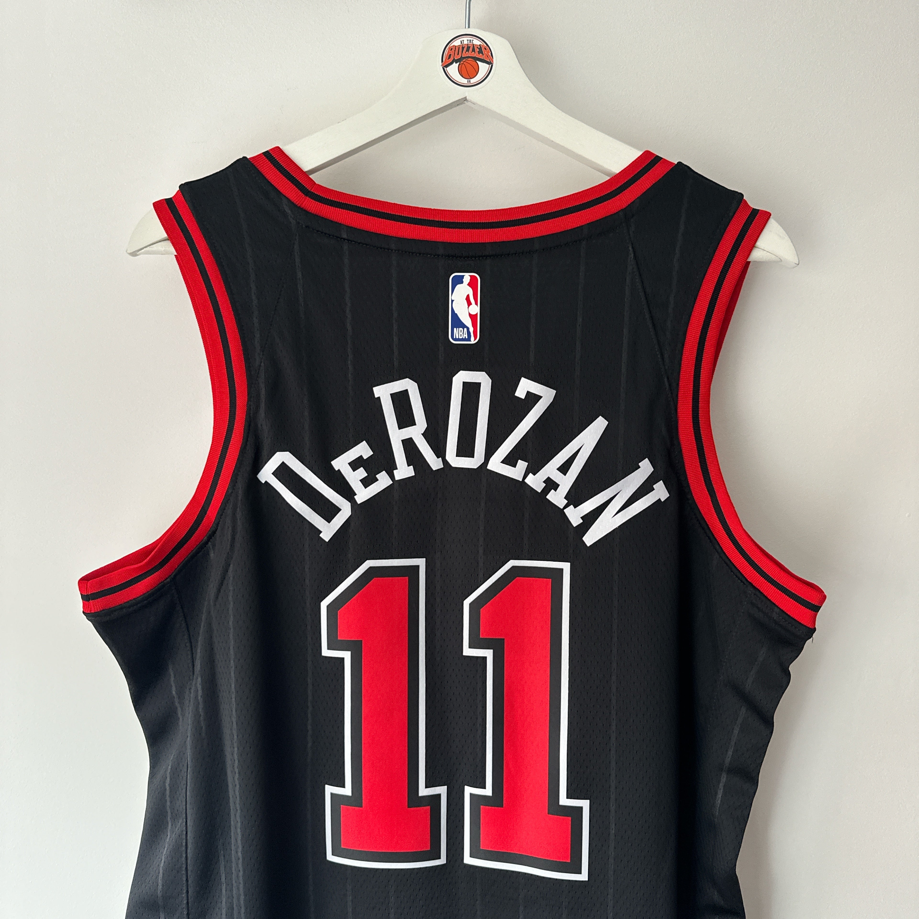 Chicago Bulls Demar Derozan Jordan jersey - Medium