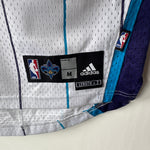 Lade das Bild in den Galerie-Viewer, New Orleans Hornets Chris Paul Adidas jersey - Medium
