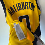 Lade das Bild in den Galerie-Viewer, Indiana Pacers Tyrese Haliburton Jordan jersey - Medium

