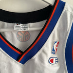 Indlæs billede til gallerivisning New York Knicks Latrell Sprewell jersey - Champion (Small) - At the buzzer UK
