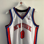 Cargar imagen en el visor de la galería, New York Knicks Latrell Sprewell jersey - Champion (Small) - At the buzzer UK
